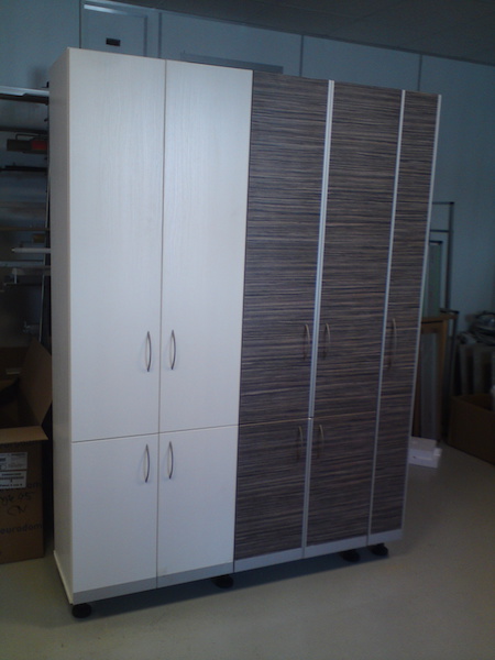 Kombischrank / Spind / Besen / Akten  